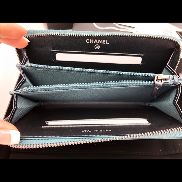 ‼️LAST1 Chanel Wallet iridescent rainbow hardware - Picture 5 of 8